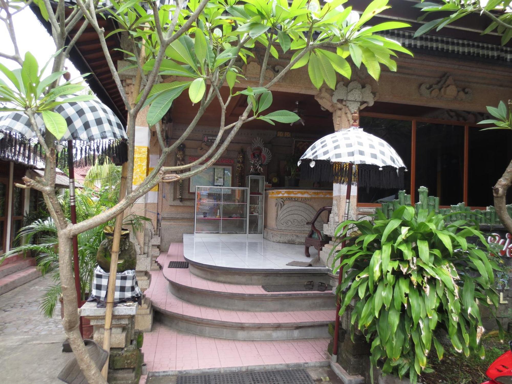 Paradise Palm Beach Bungalows And Dive Center Tulamben Exterior foto