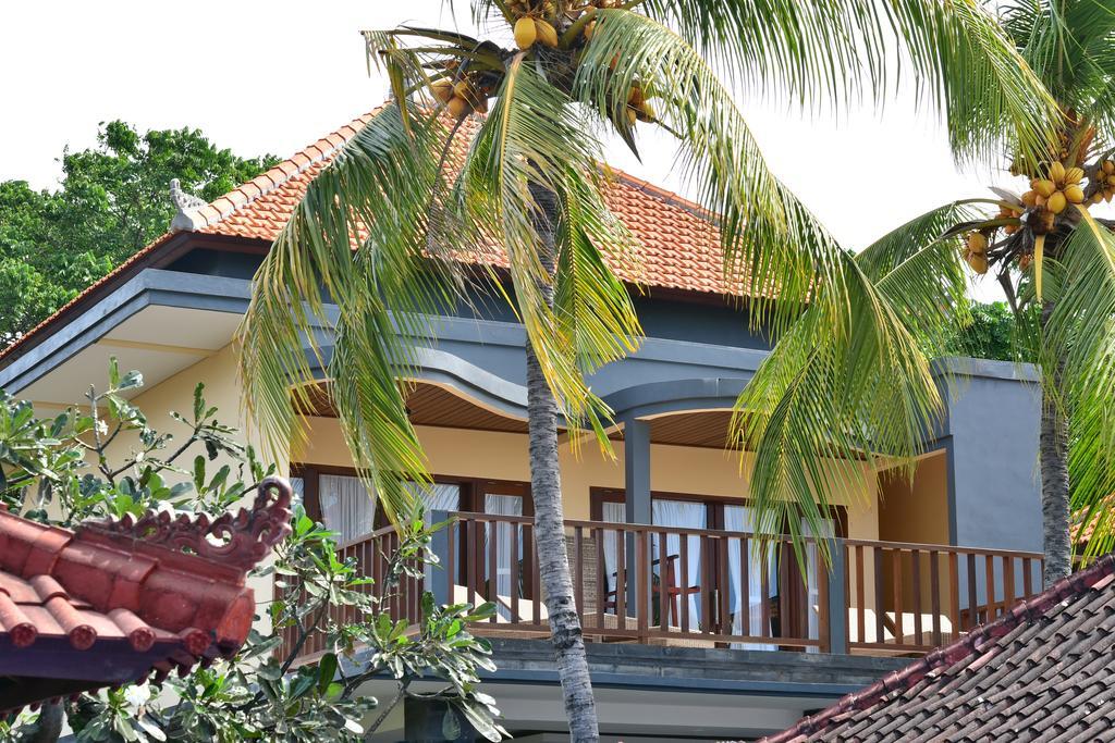 Paradise Palm Beach Bungalows And Dive Center Tulamben Exterior foto